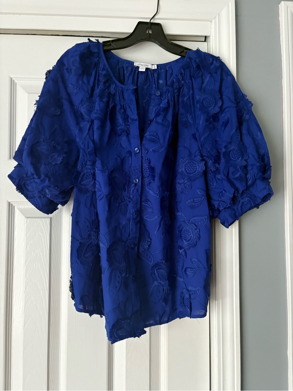 Chico's Cobalt Blue Floral Appliqué Puff Sleeve Top